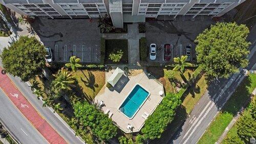 3 of 8 - 505 Spencer Drive #406, West Palm Beach, FL