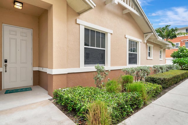 2 of 29 - 881 Marina Del Ray Lane #1, West Palm Beach, FL