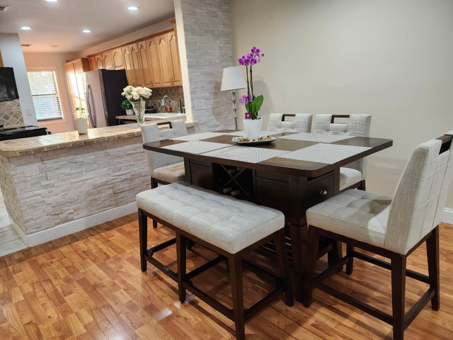 2 of 39 - 5937 Forest Hill Blvd #205, West Palm Beach, FL