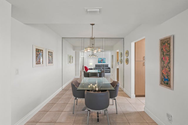 4 of 26 - 3871 Via Poinciana #104, Lake Worth, FL