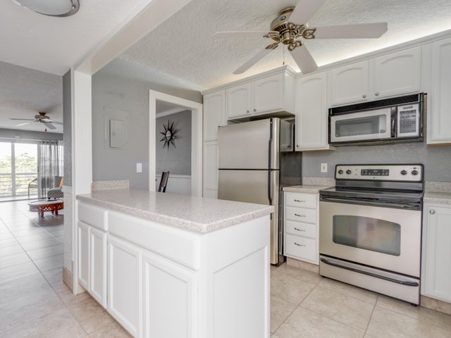5 of 31 - 765 Jeffery Street #1-301, Boca Raton, FL