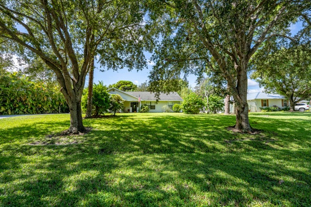 1 of 55 - 960 Ne Juniper Place Ne, Jensen Beach, FL