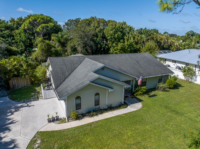 2 of 55 - 960 Ne Juniper Place Ne, Jensen Beach, FL
