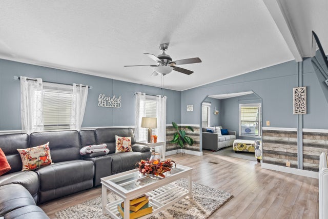 4 of 24 - 192 W Caribbean, Port Saint Lucie, FL