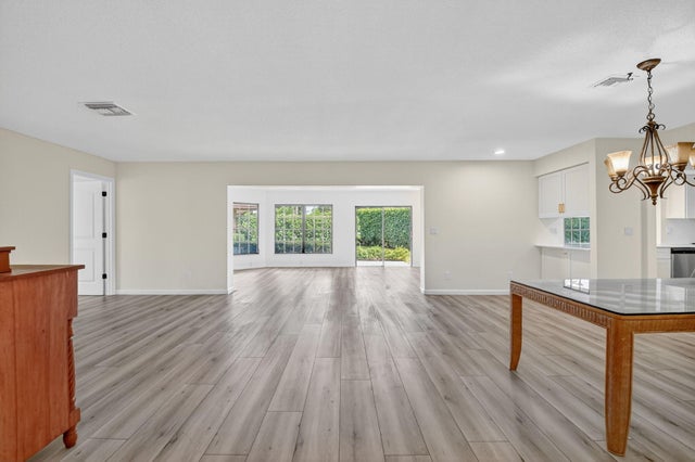 5 of 43 - 600 Cypress Key Drive, Atlantis, FL