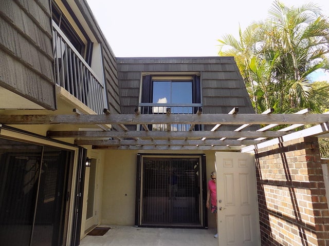 3 of 31 - 619 6th Terrace, Palm Beach Gardens, FL