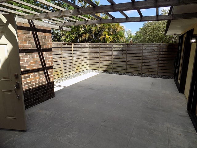 4 of 31 - 619 6th Terrace, Palm Beach Gardens, FL