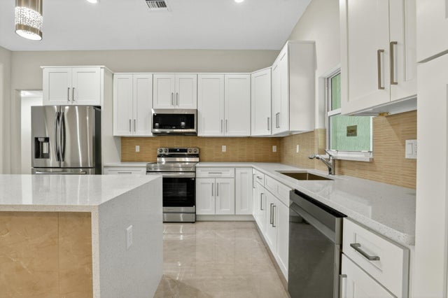 4 of 25 - 6625 Nw Rodin Court, Port Saint Lucie, FL