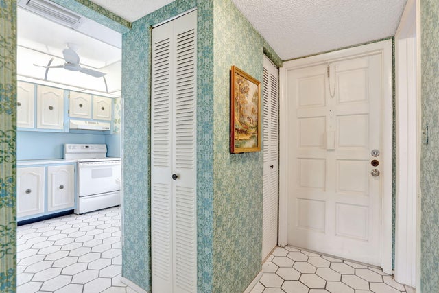 2 of 37 - 4000 Nw 44th Avenue #113, Lauderdale Lakes, FL