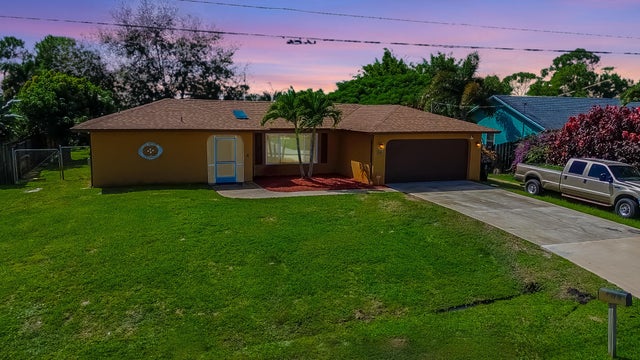 1 of 21 - 450 Sw Eyerly Avenue, Port Saint Lucie, FL