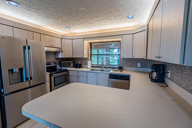 3 of 21 - 450 Sw Eyerly Avenue, Port Saint Lucie, FL