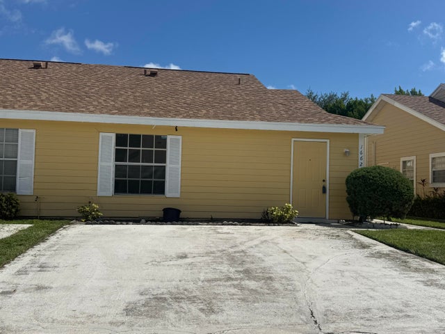 1662 Royal Forest Court, West Palm Beach