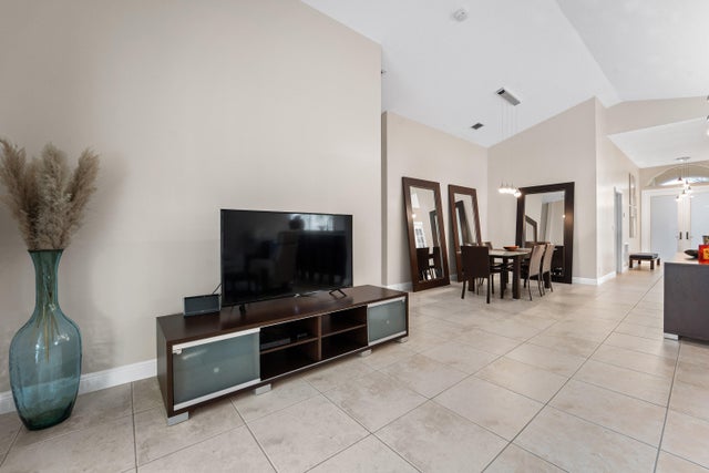 5 of 35 - 5658 S Fountains Drive, Lake Worth, FL