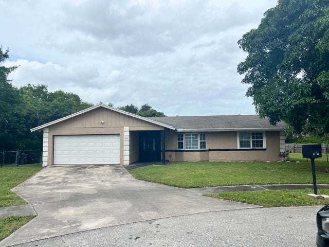 1 of 3 - 2135 Pinehurst Drive, West Palm Beach, FL
