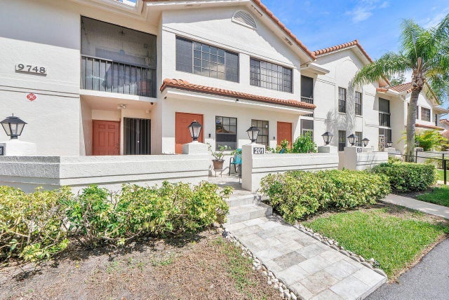 4 of 38 - 9748 Pavarotti Terrace #201, Boynton Beach, FL
