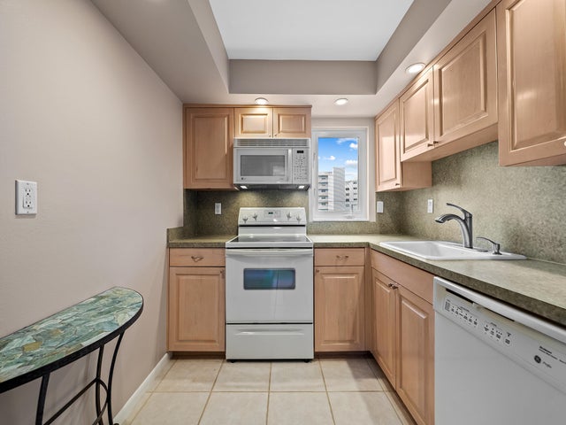 5 of 31 - 3221 S Ocean Boulevard #302, Highland Beach, FL