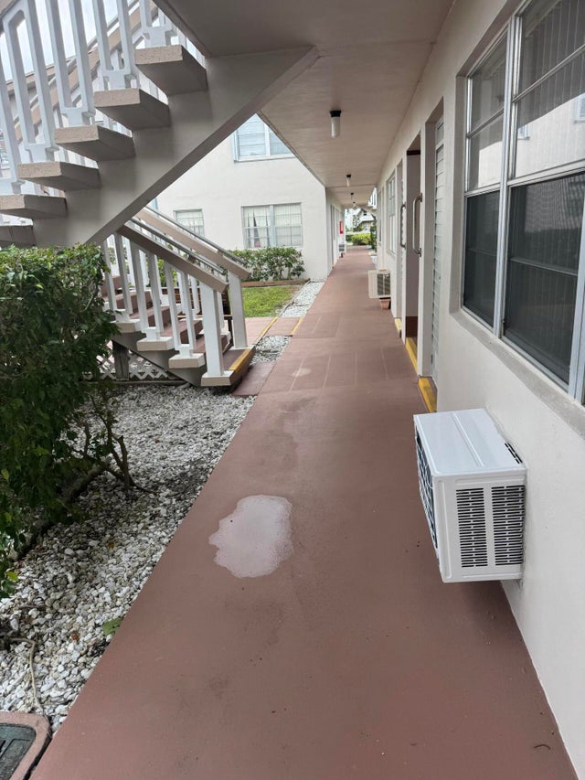 2 of 3 - 190 Bedford H, West Palm Beach, FL