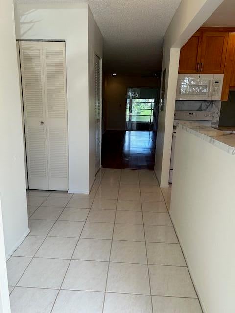 4 of 41 - 131 Lake Gloria Drive, West Palm Beach, FL