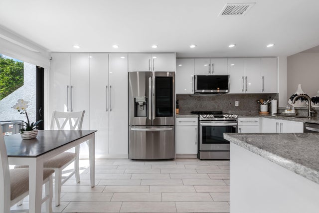 3 of 25 - 7455 Glendevon Lane #203, Delray Beach, FL