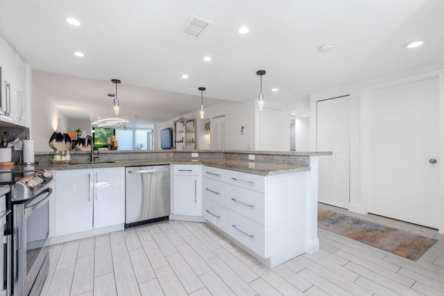 5 of 25 - 7455 Glendevon Lane #203, Delray Beach, FL