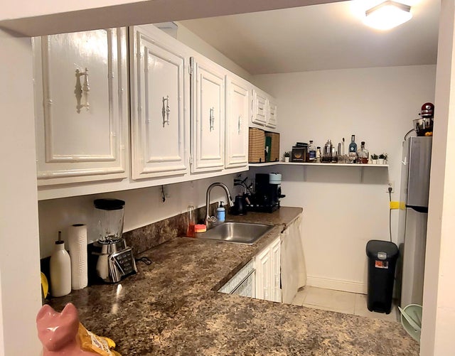 4 of 8 - 1000 Parkview Drive #316, Hallandale Beach, FL