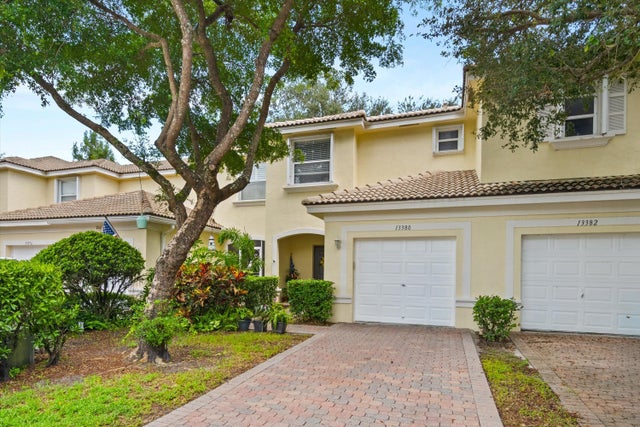 2 of 27 - 13380 Georgian Court, Wellington, FL