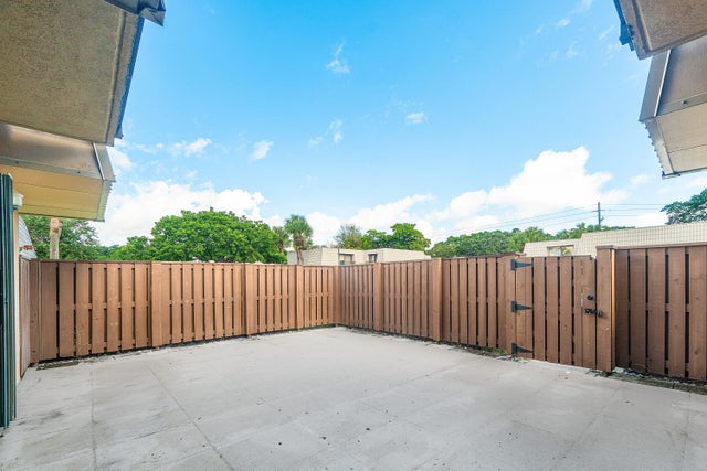 3 of 32 - 5209 52nd Way #5209, West Palm Beach, FL