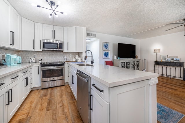 4 of 22 - 52 Burgundy #b, Delray Beach, FL