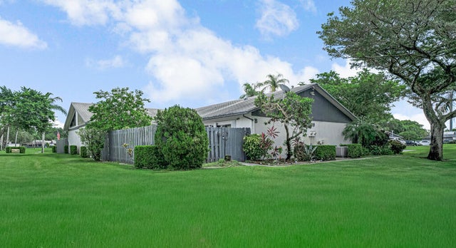 2 of 40 - 1139 Summit Trail Circle #b, West Palm Beach, FL