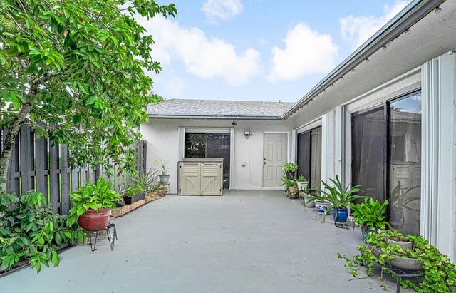 4 of 40 - 1139 Summit Trail Circle #b, West Palm Beach, FL
