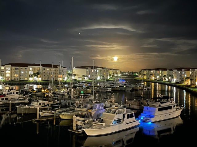 3 of 31 - 13 Harbour Isle Drive W #ph02, Fort Pierce, FL