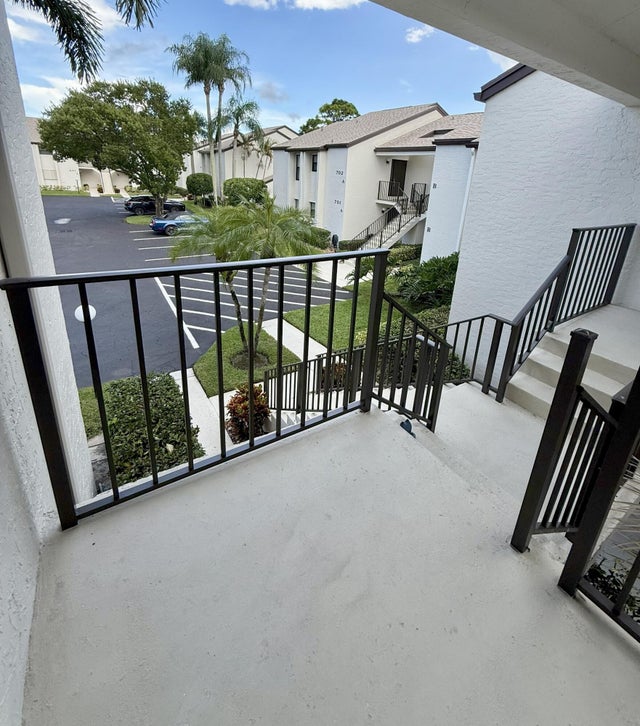 5 of 39 - 702 Wingfoot Drive #d, Jupiter, FL