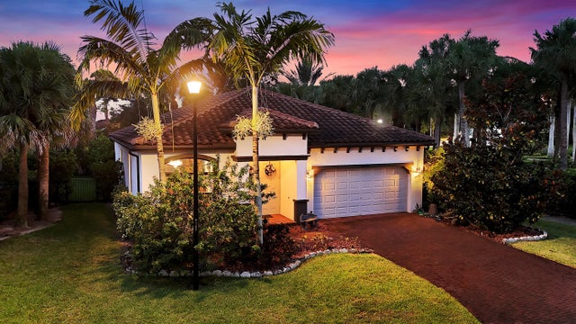 2 of 27 - 3202 Klays Court, Royal Palm Beach, FL