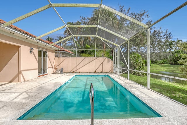 4 of 48 - 2828 Kittbuck Way, West Palm Beach, FL