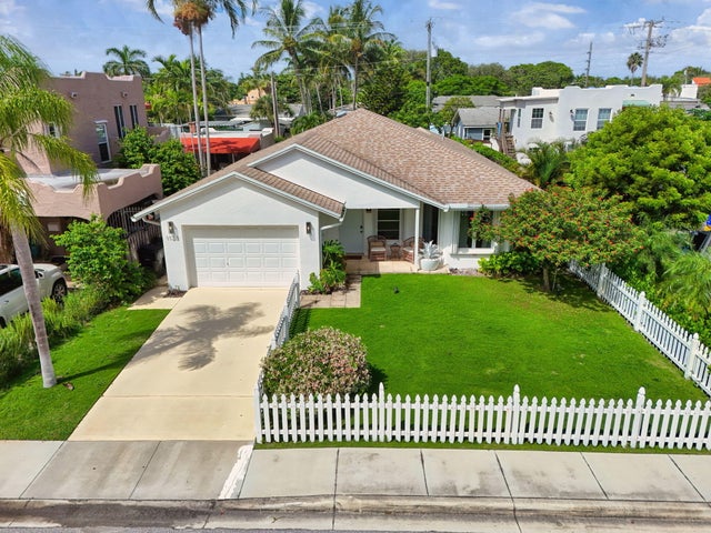3 of 68 - 1123 N Lakeside Drive, Lake Worth Beach, FL