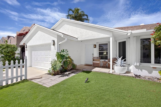 4 of 68 - 1123 N Lakeside Drive, Lake Worth Beach, FL