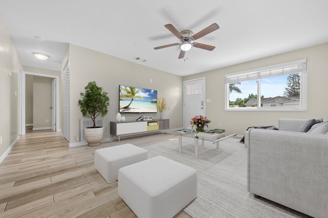 4 of 22 - 1357 Ryan Lane, Royal Palm Beach, FL