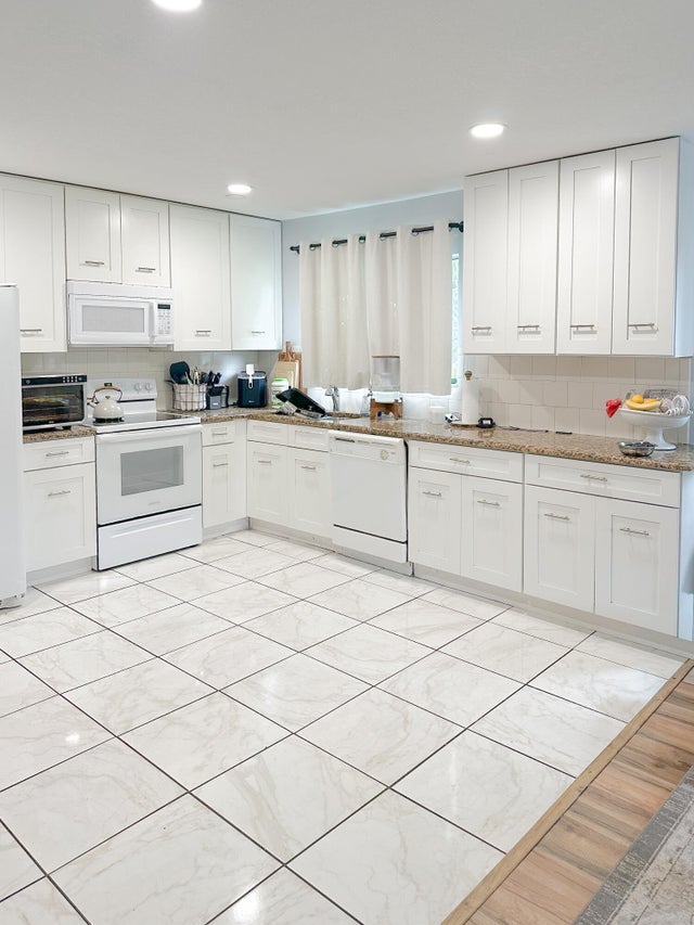 2 of 10 - 2252 Se Aneci Street, Port Saint Lucie, FL