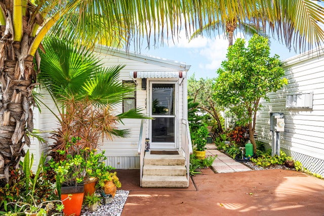 2 of 27 - 4 East Cedar Drive #cd, Briny Breezes, FL