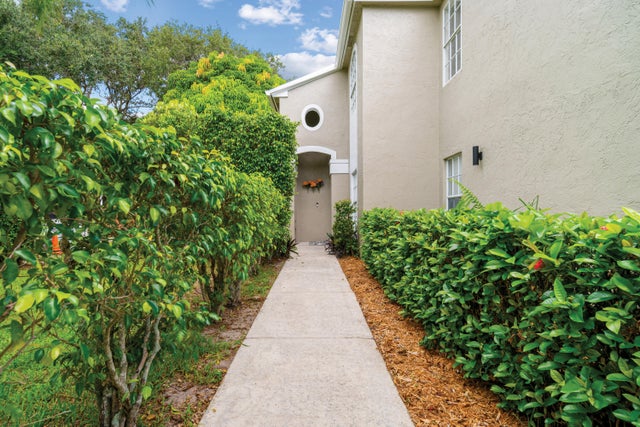 3 of 36 - 1015 Fairfax Circle W, Boynton Beach, FL