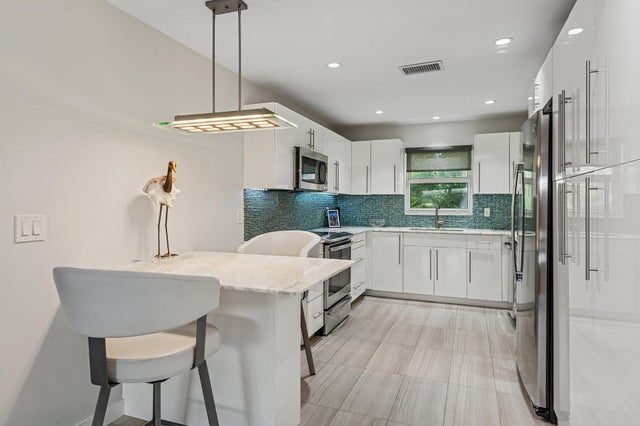 3 of 22 - 807 Ne 1st Street #6w, Delray Beach, FL