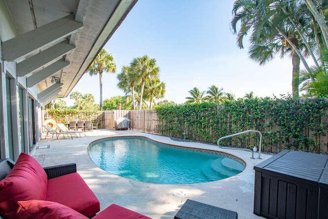 2 of 36 - 11792 Wimbledon Circle, Wellington, FL