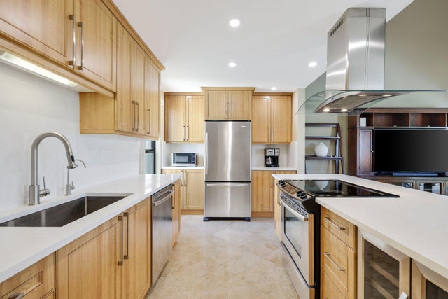 2 of 26 - 800 Greensward Court #203-i, Delray Beach, FL