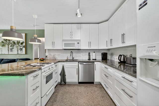 4 of 17 - 1717 N Ocean Breeze, Lake Worth Beach, FL