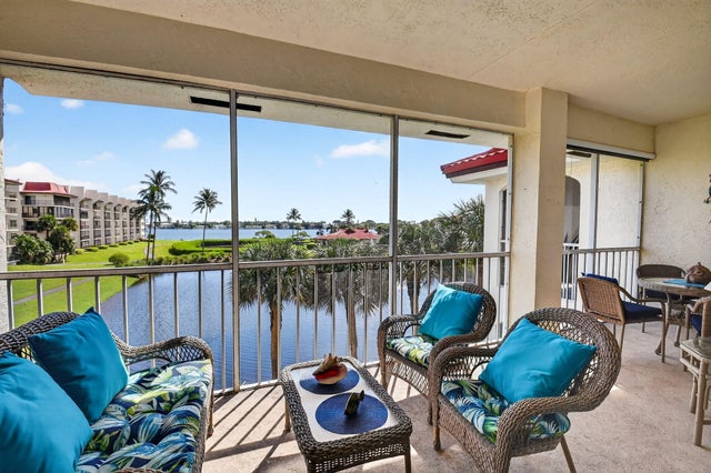 1 of 56 - 102 Half Moon Circle #b3, Hypoluxo, FL