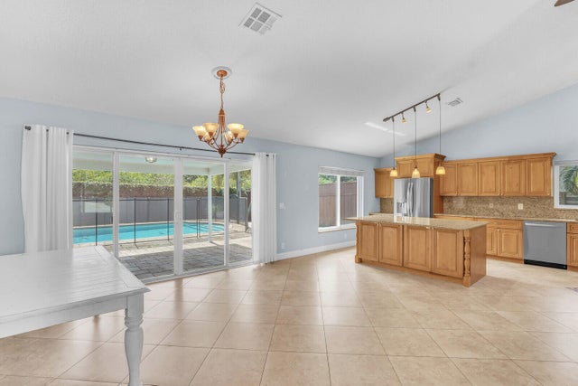 4 of 28 - 5040 Oak Hill Road, Delray Beach, FL