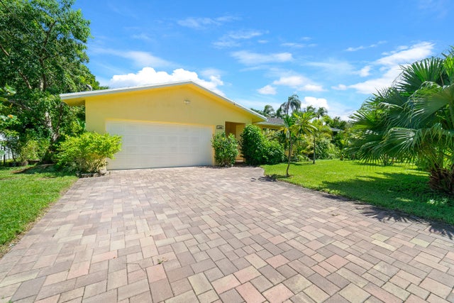 2 of 36 - 1040 Renmar Drive, Plantation, FL
