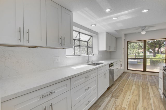 1 of 35 - 6740 Lago Vista Terrace, Boca Raton, FL