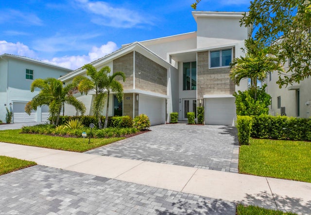 1 of 90 - 13424 Machiavelli Way, Palm Beach Gardens, FL