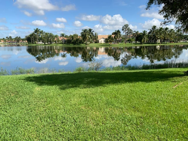 3 of 11 - 7835 Springfield Lake Drive, Lake Worth, FL